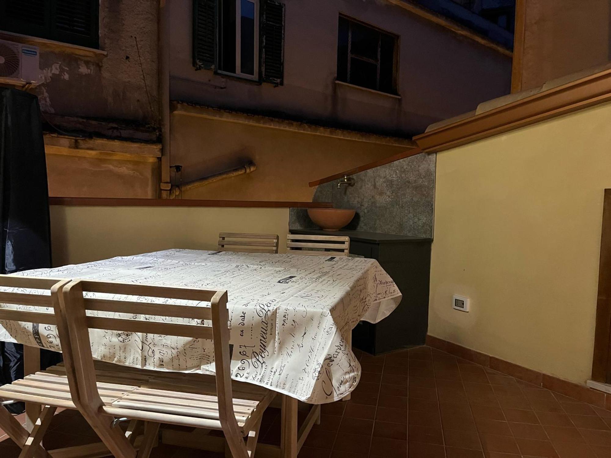 פלרמו Maquedino Holiday Home & Terrace - Cozy Central Loft מראה חיצוני תמונה